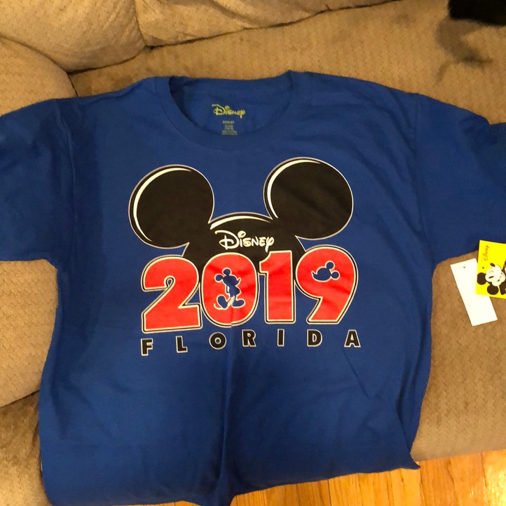 Disney tshirt